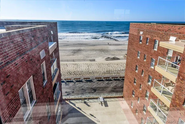 $454,900 | 370 West Broadway, Unit 4J, Long Beach, NY 11561