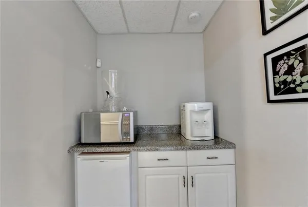 $4,600 | 4580 Park Brooke Trace, Alpharetta, GA 30022