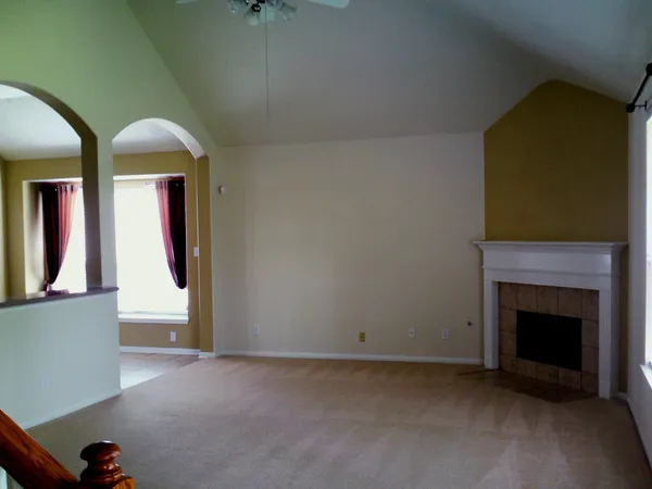 $2,550 | 114 Bryce Branch Circle, The Woodlands, TX 77382