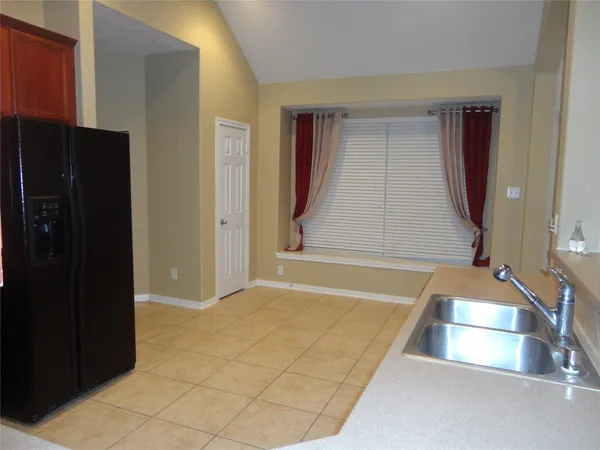 $2,550 | 114 Bryce Branch Circle, The Woodlands, TX 77382