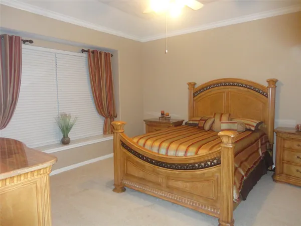 $2,550 | 114 Bryce Branch Circle, The Woodlands, TX 77382