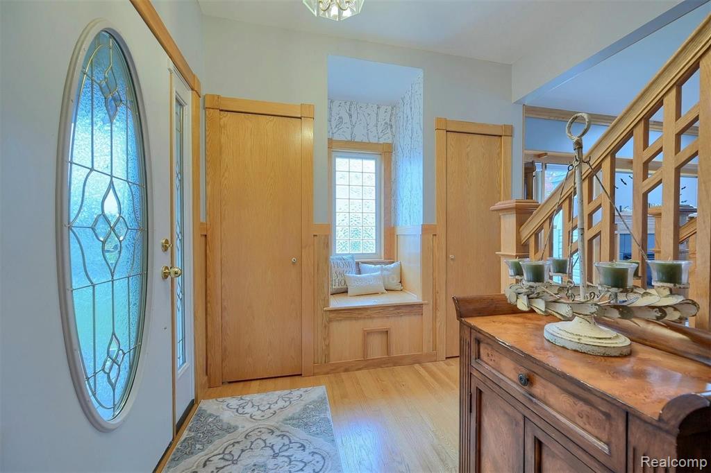 6460 Orion Road Rochester, MI 48306 - Photo 4 of 33