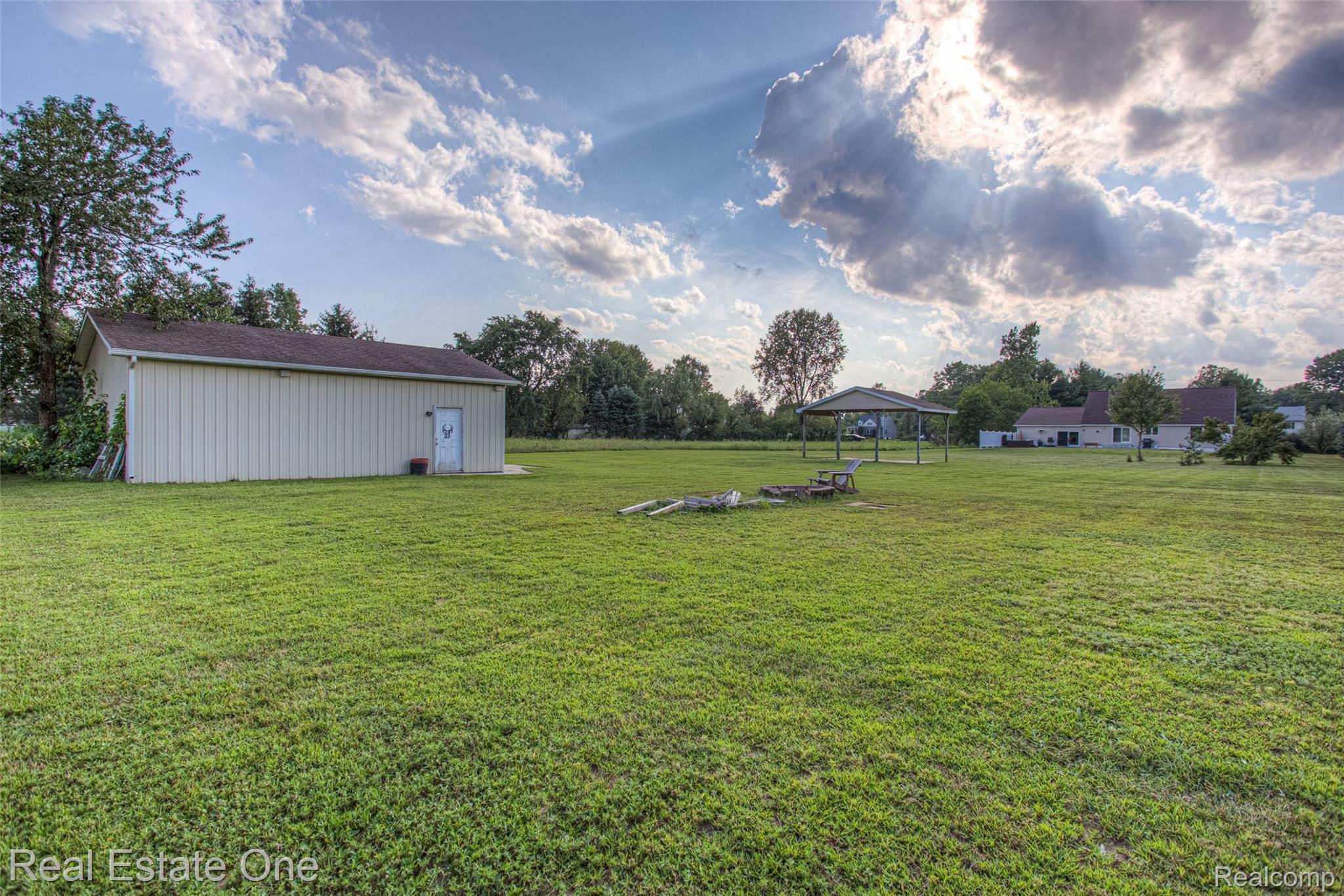 22695 Otter Road New Boston, MI 48164 - Photo 26 of 37 -44.jpg