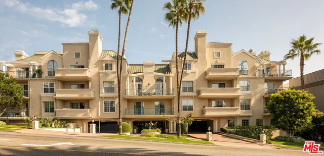 $1,395,000 | 930 North Doheny Drive, Unit 305, West Hollywood, CA 90069