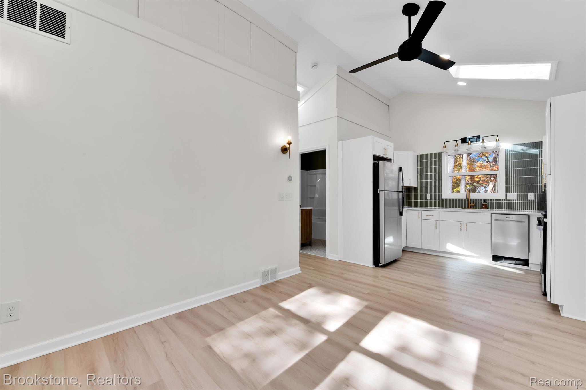 7375 Lakewood Road Lexington, MI 48450 - Photo 12 of 23 Gallery Image 12