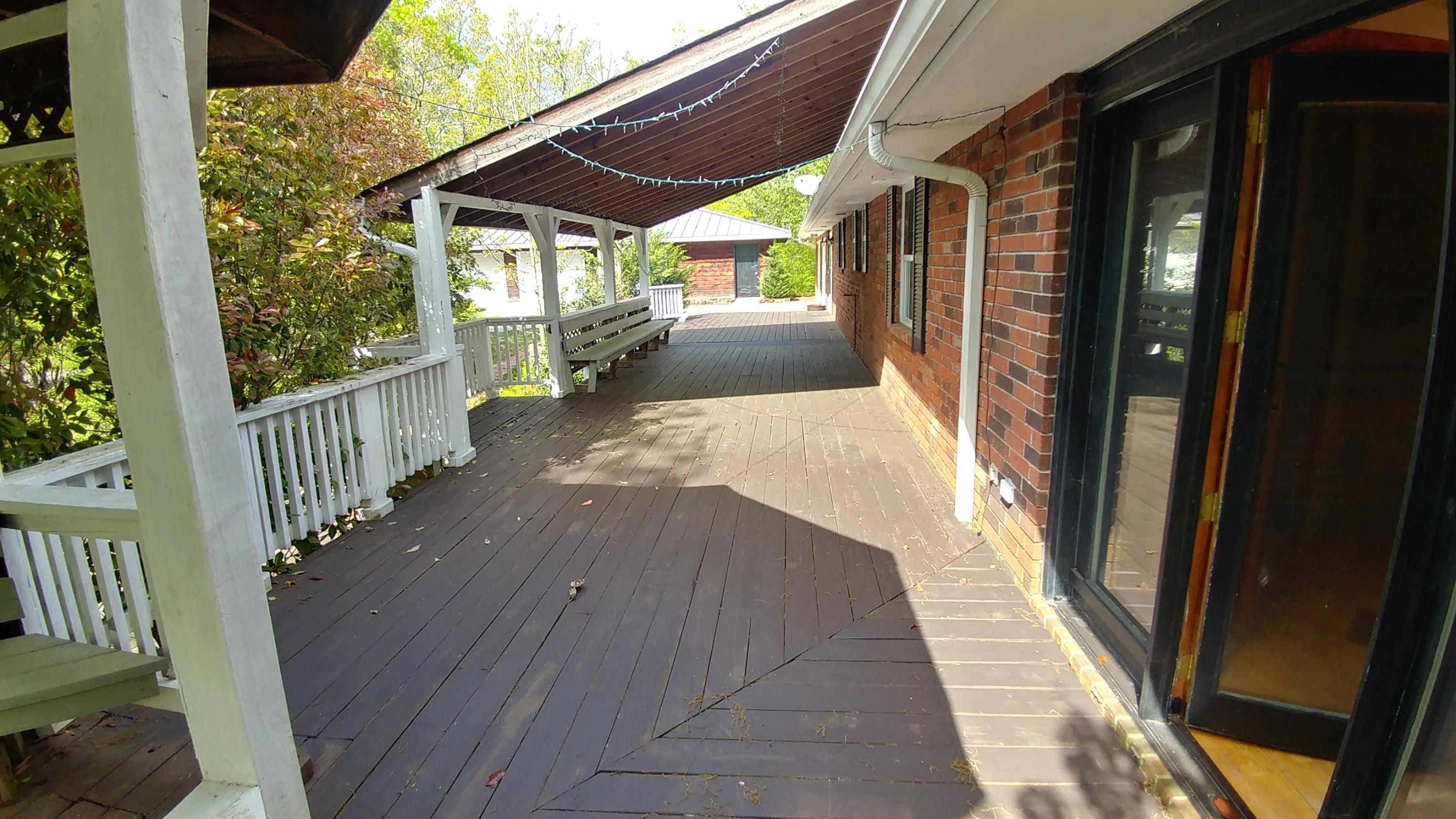 423 Isbill Road Chattanooga, TN 37419 - Photo 8 of 62 Rear Deck / Recreation