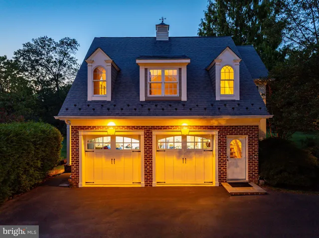 a view of an outdoor space yard and patio