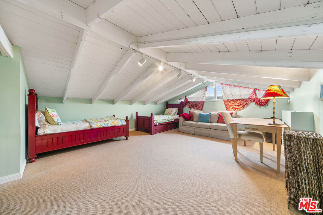 24542 Malibu Road Malibu, CA 90265 - Photo 12 of 21