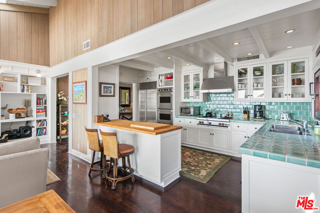 24542 Malibu Road Malibu, CA 90265 - Photo 3 of 21