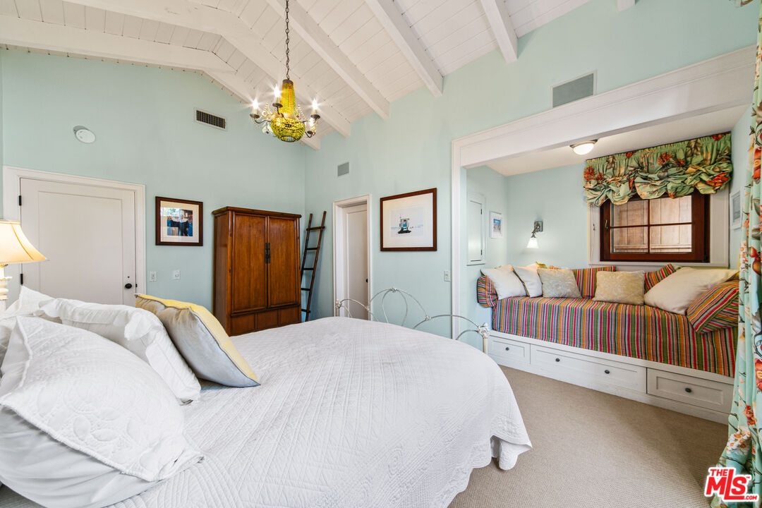 24542 Malibu Road Malibu, CA 90265 - Photo 7 of 21