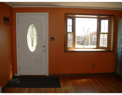 1412 Jefferson Heights Road Pittsburgh, PA 15235 - Photo 3 of 18 Other. Entry