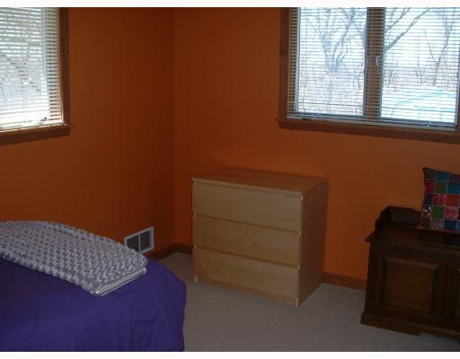 1412 Jefferson Heights Road Pittsburgh, PA 15235 - Photo 10 of 18 Master Bedroom.