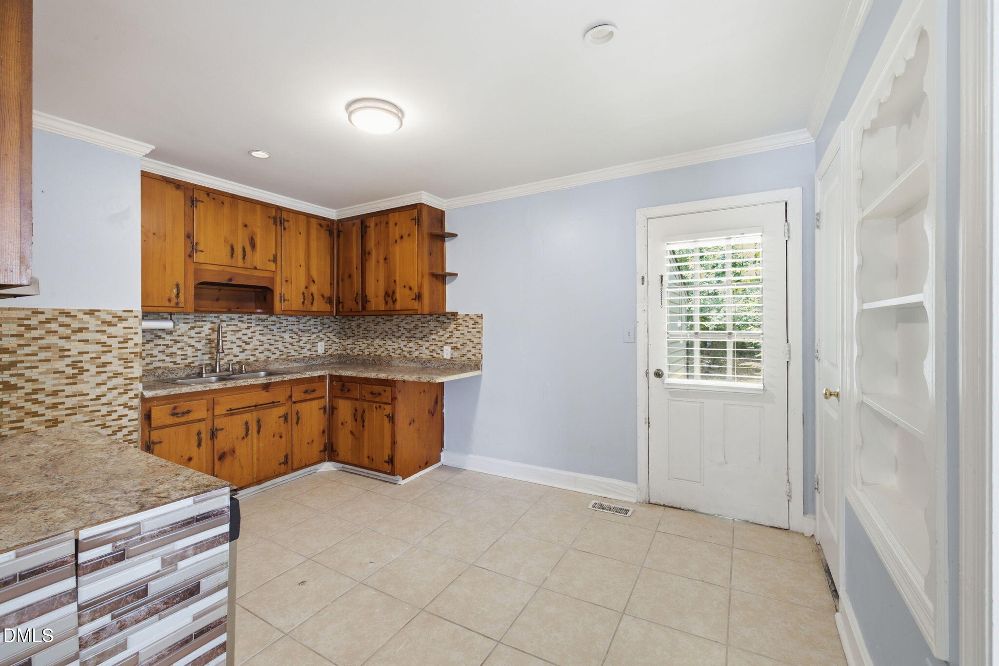 2716 Knowles Street Raleigh, NC 27603 - Photo 8 of 26