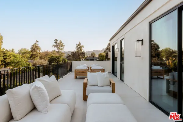 $4,875,000 | 4634 Ethel Avenue, Sherman Oaks, CA 91423
