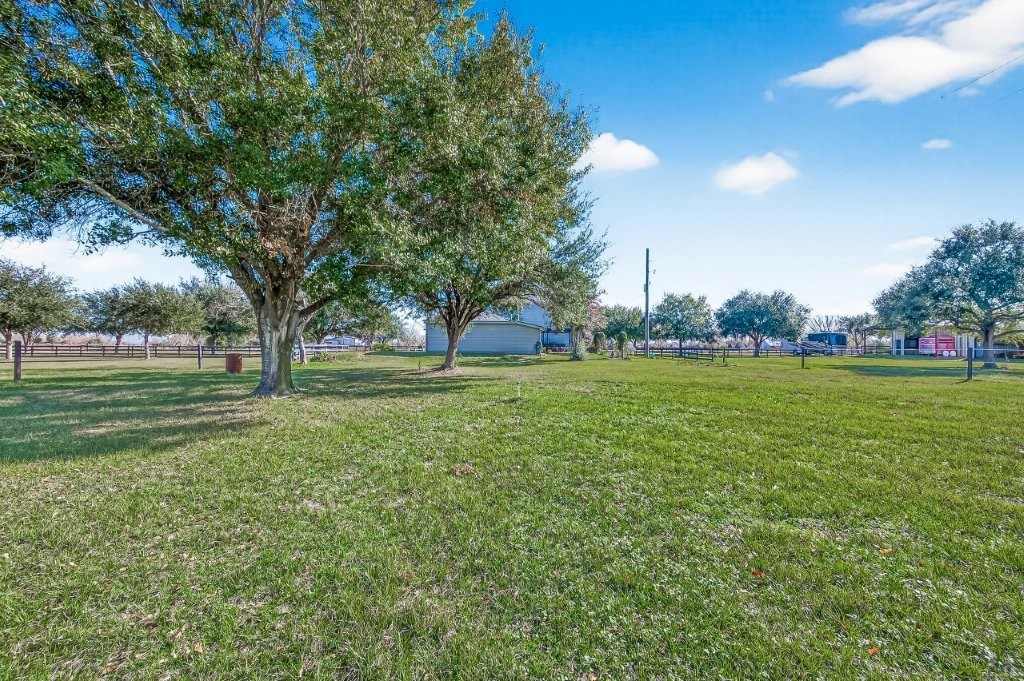 6610 Sprigg Street Fulshear, TX 77441 - Photo 48 of 49 a view of a volley ball court