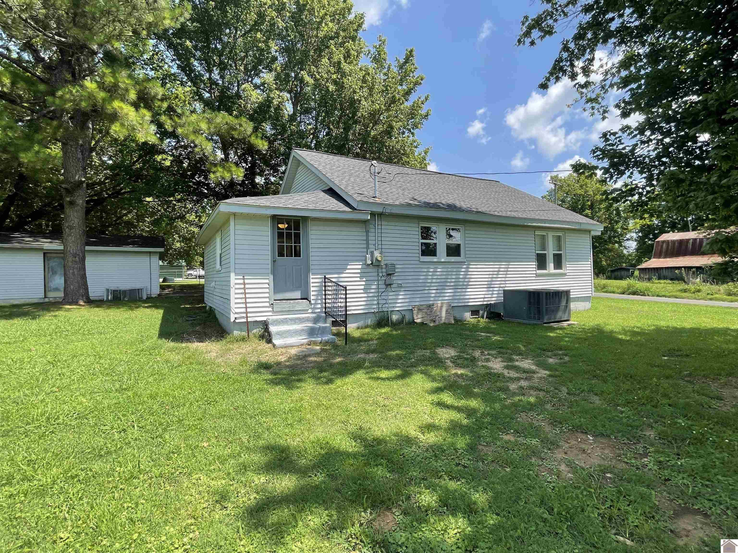 2247 Hollytown Road Benton, KY 42025 - Photo 19 of 24 Photo 19