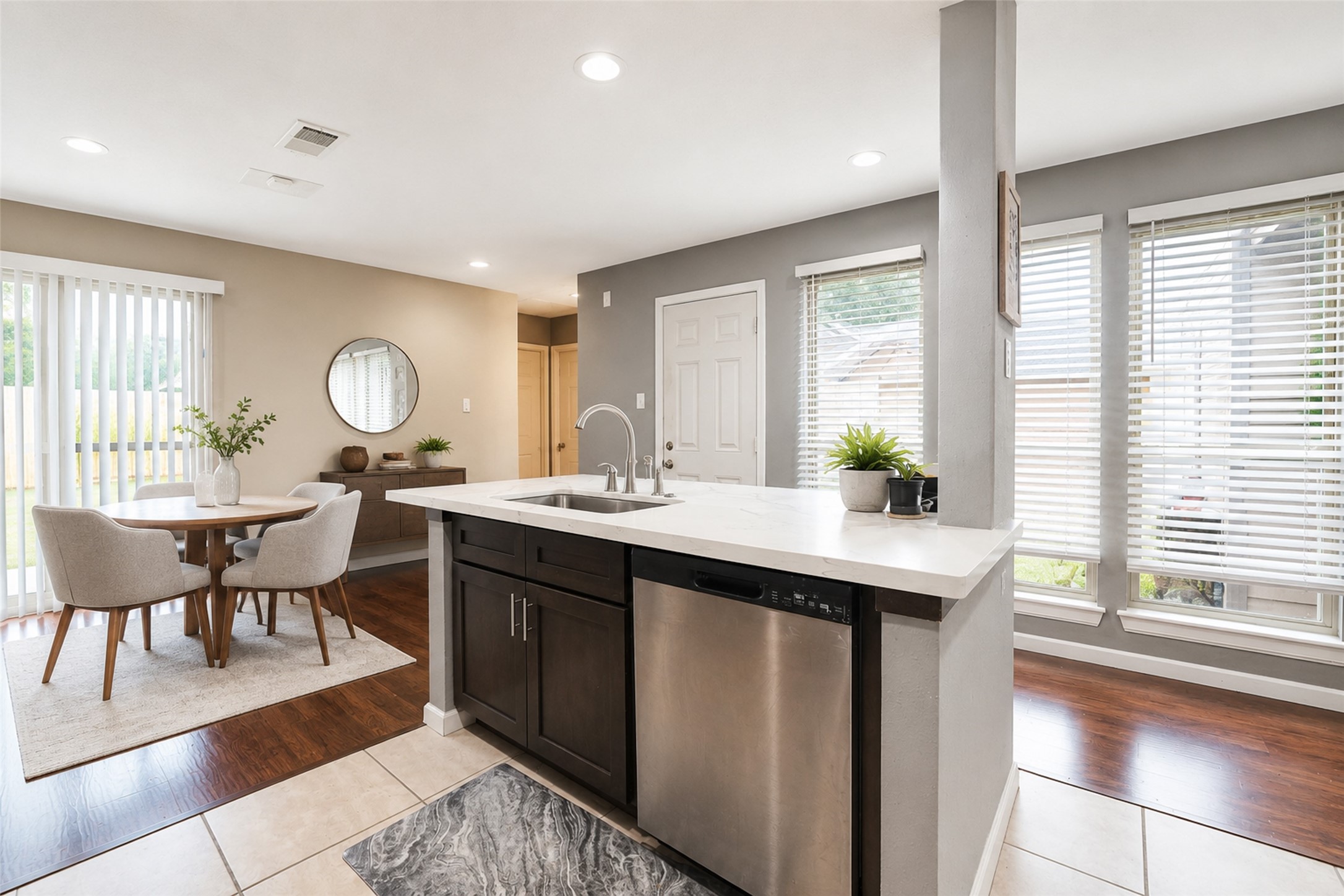 2519 Spring Dusk Drive Spring, TX 77373 - Photo 11 of 31 Gallery Image 11