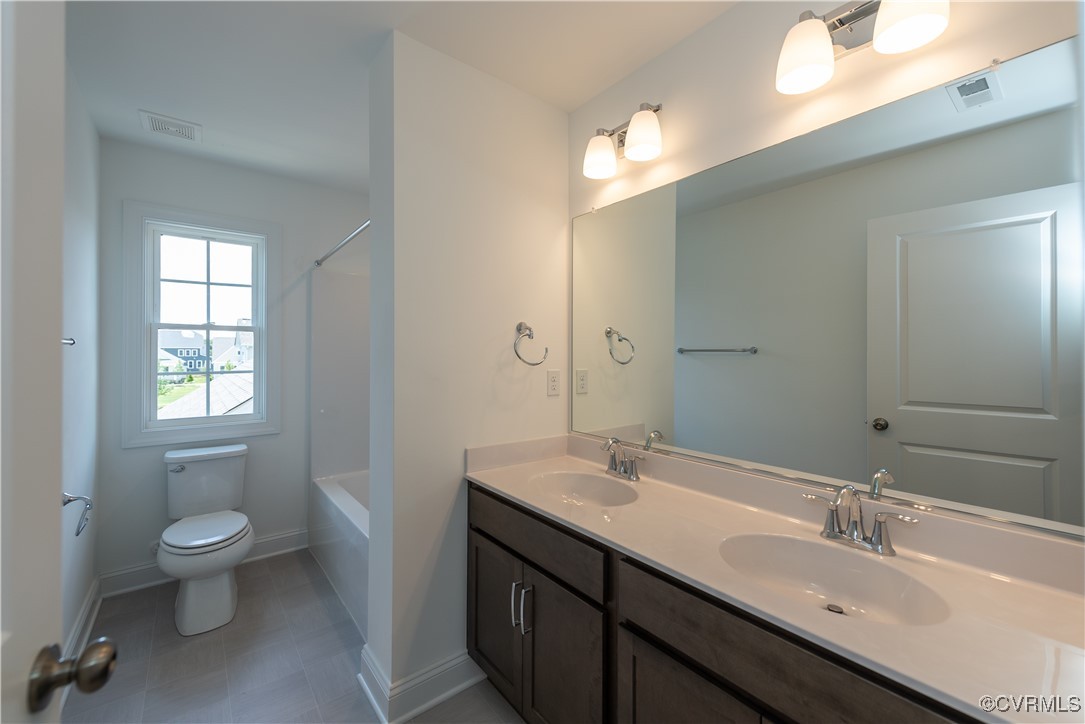 215 Thorncliff Road Ashland, VA 23005 - Photo 11 of 18 MOVE-IN READY NOW!
