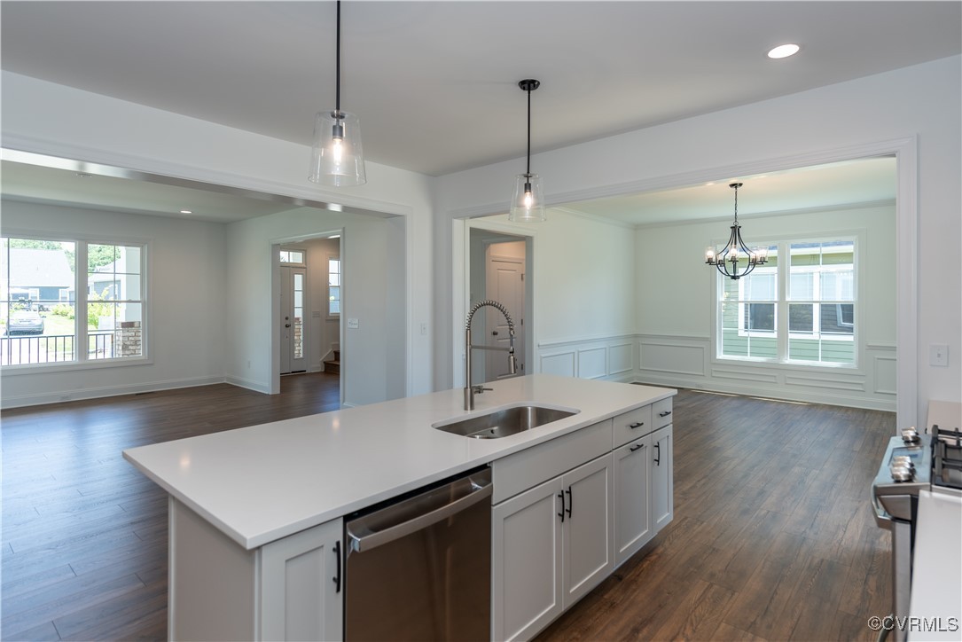 215 Thorncliff Road Ashland, VA 23005 - Photo 5 of 18 MOVE-IN READY NOW!