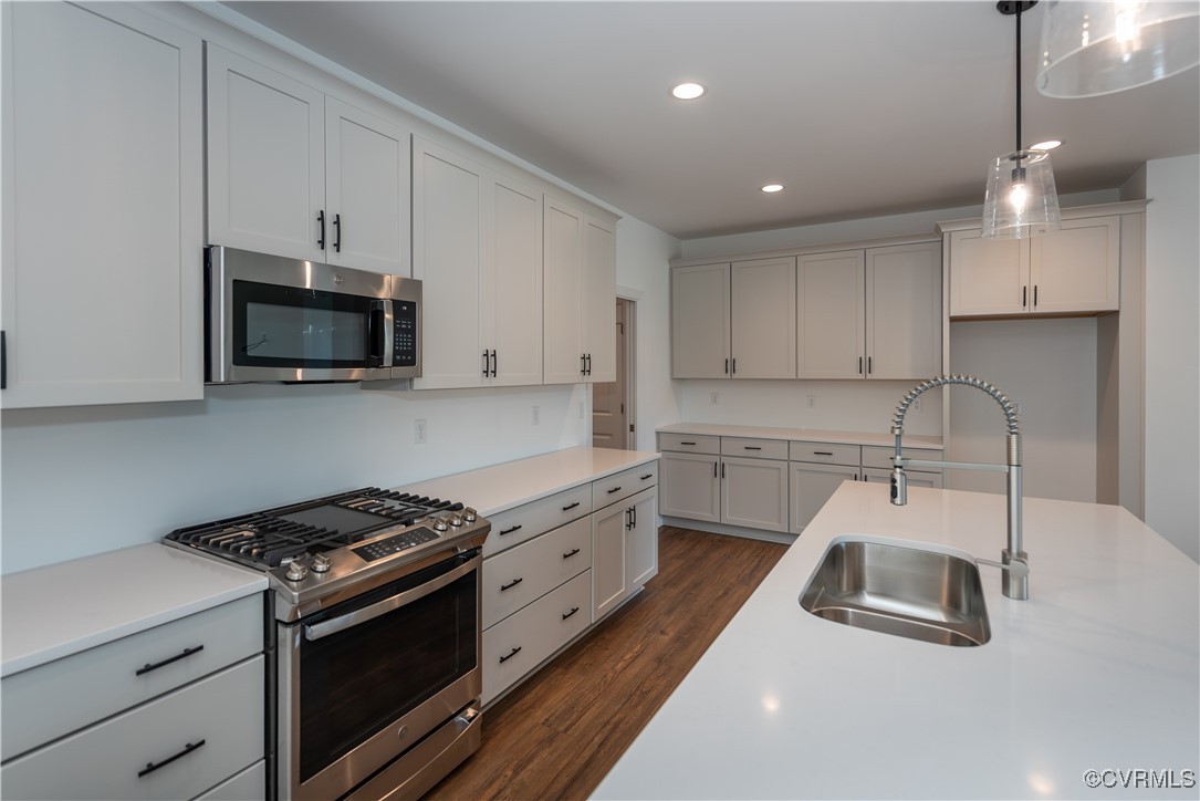 215 Thorncliff Road Ashland, VA 23005 - Photo 6 of 18 MOVE-IN READY NOW!