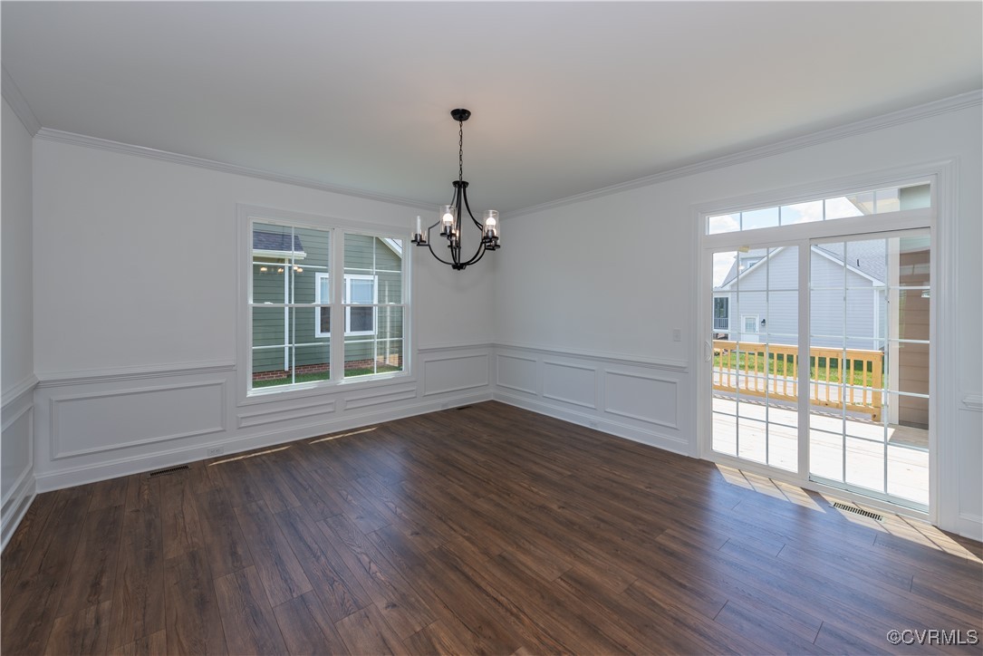215 Thorncliff Road Ashland, VA 23005 - Photo 7 of 18 MOVE-IN READY NOW!
