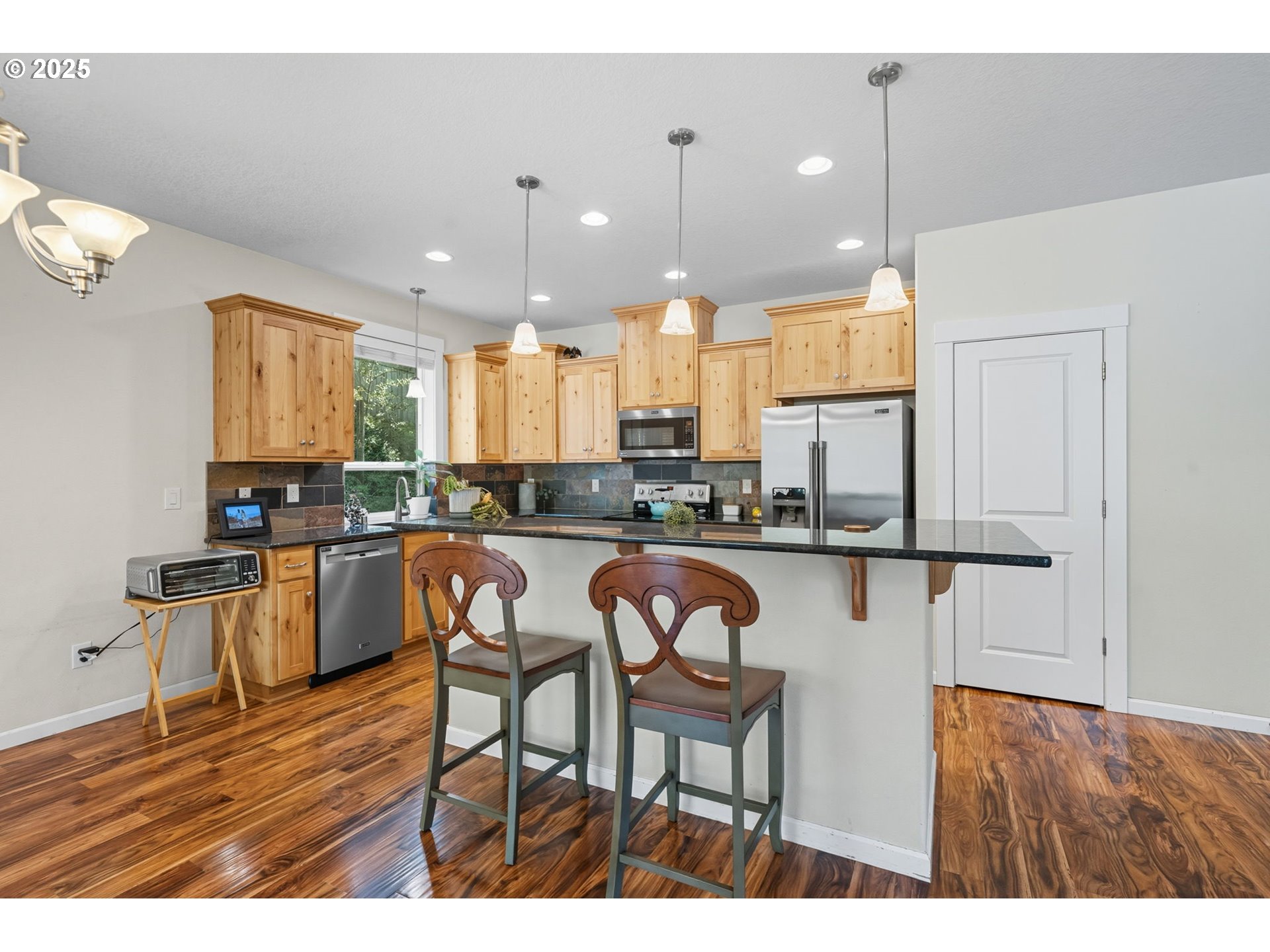 5601 Northeast 276th Avenue Camas, WA 98607 - Photo 10 of 45