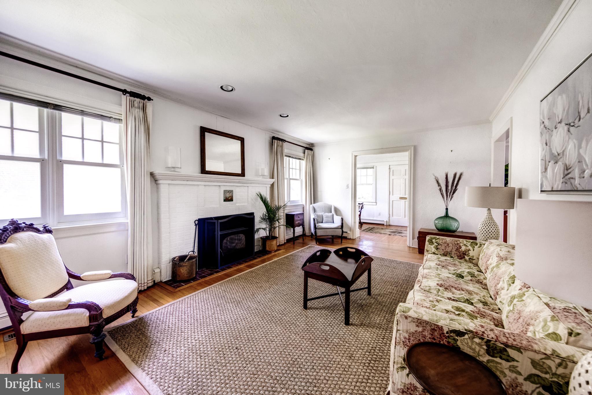 127 Erdenheim Road Glenside, PA 19038 - Photo 5 of 32 Gallery Image 5