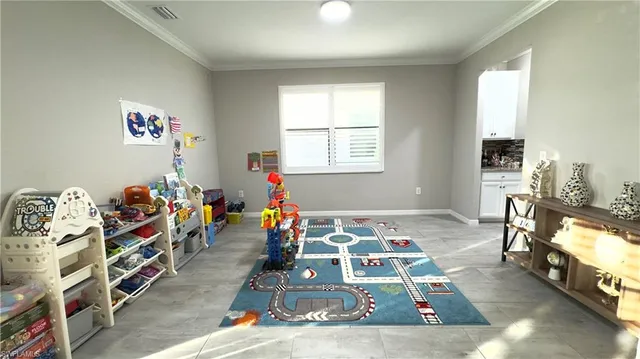 a view of entryway and hall