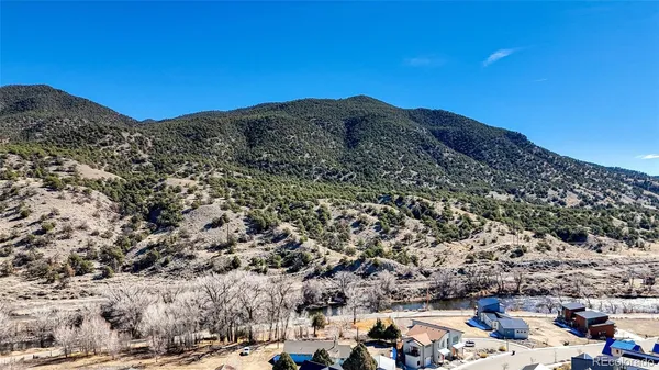 $399,000 | 313 Two Rivers Road, Salida, CO 81201