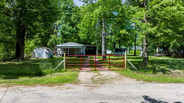 $179,900 | 1632 Birch Drive, Lake, MI 48632