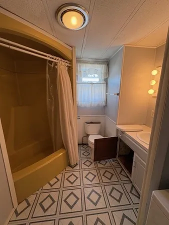 $95,000 | 300 East Washington Street, Unit 11R, North Attleboro, MA 02760