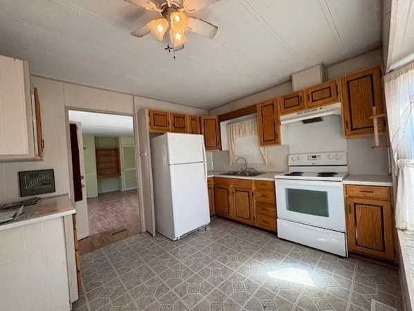 $95,000 | 300 East Washington Street, Unit 11R, North Attleboro, MA 02760