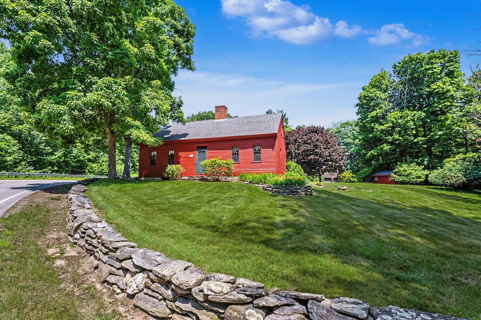 16 Perkins Road Londonderry, NH 03053 - Photo 4 of 43