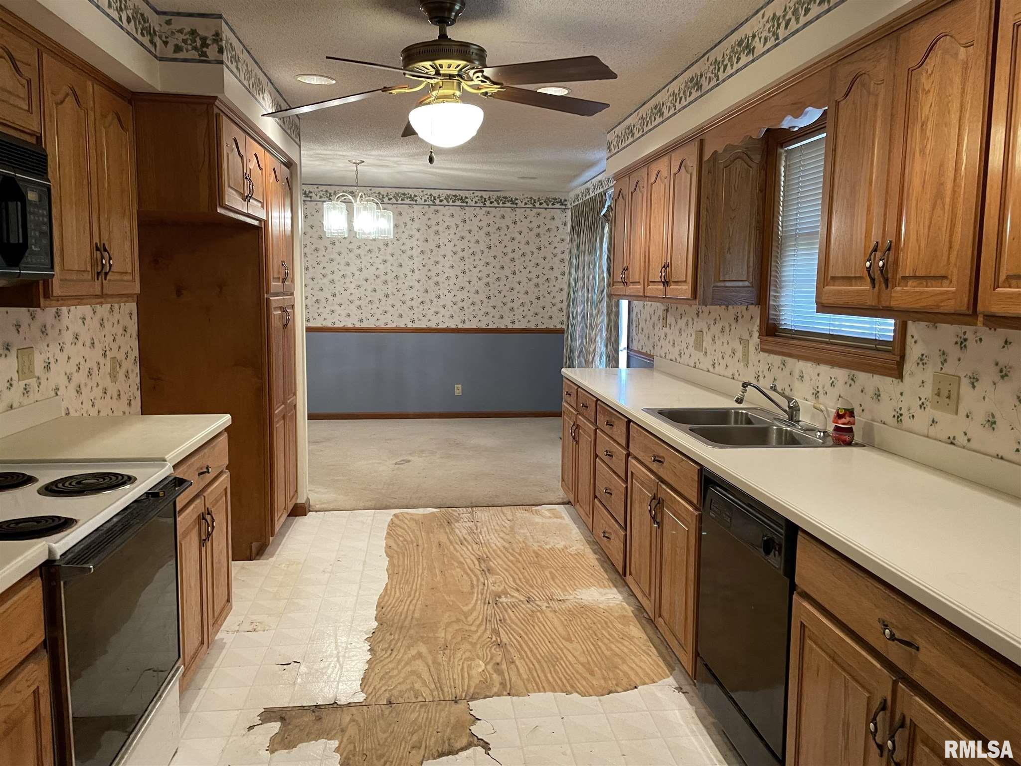 14640 Eastland Road Marion, IL 62959 - Photo 12 of 20 Gallery Image 12