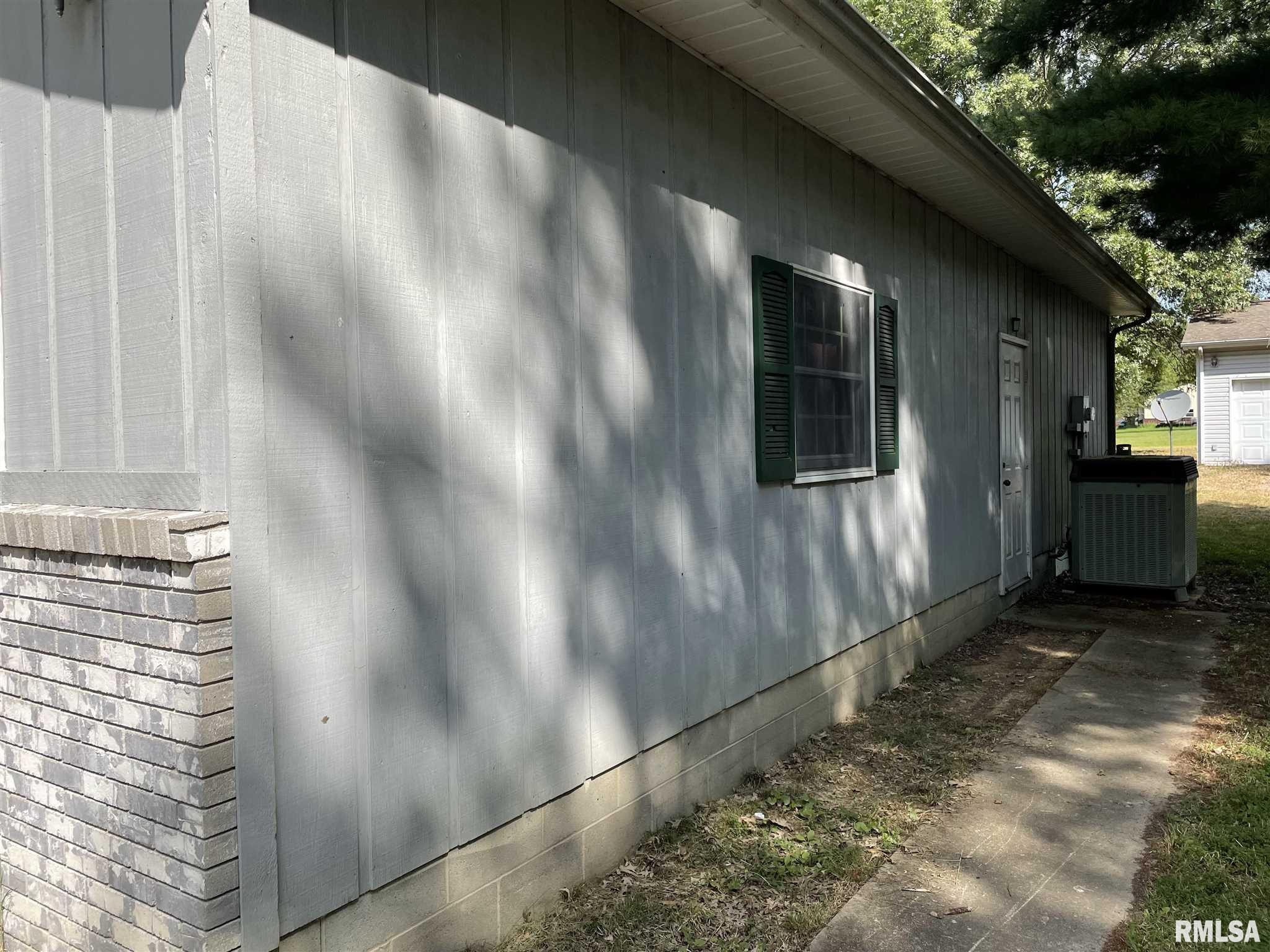 14640 Eastland Road Marion, IL 62959 - Photo 5 of 20 Gallery Image 5