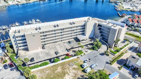 $3,400 | 321 Bream Avenue, Unit 409, Fort Walton Beach, FL 32548