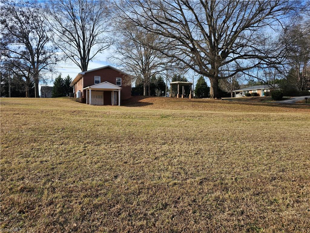 2230 Independence Road Winston-Salem, NC 27106 - Photo 9 of 41