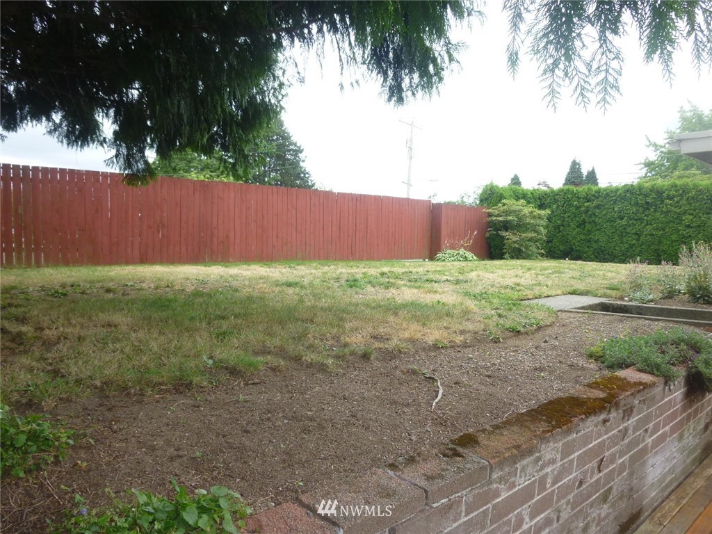 2501 Northeast 9th Street Renton, WA 98056 - Photo 18 of 24