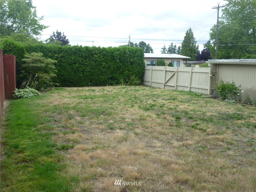 2501 Northeast 9th Street Renton, WA 98056 - Photo 19 of 24