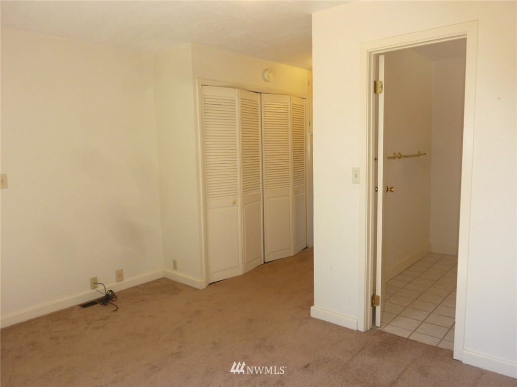 2501 Northeast 9th Street Renton, WA 98056 - Photo 21 of 24