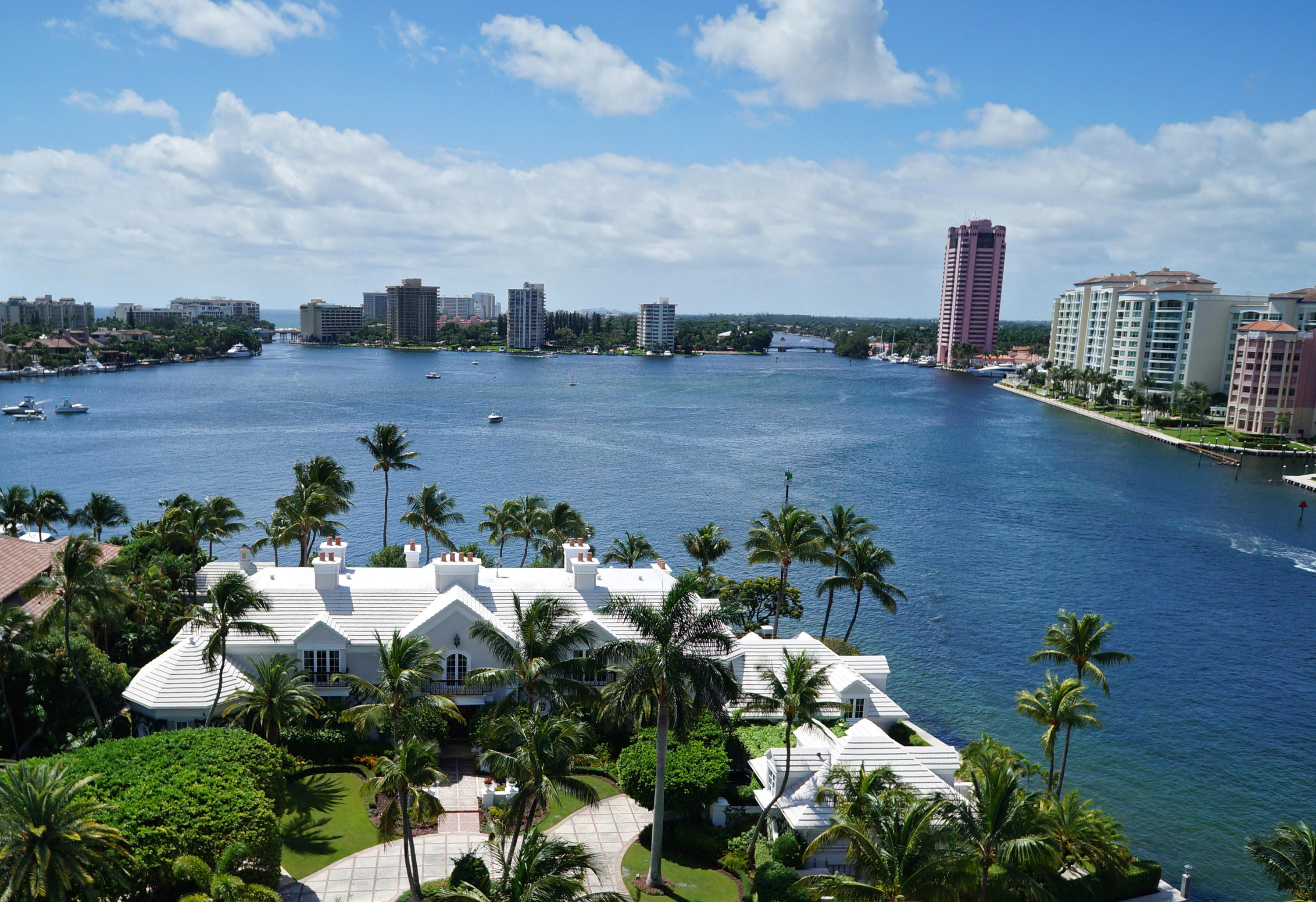 700 Lake Drive Boca Raton, FL 33432 - Photo 1 of 20 100 - Front aerial with Resort in view w