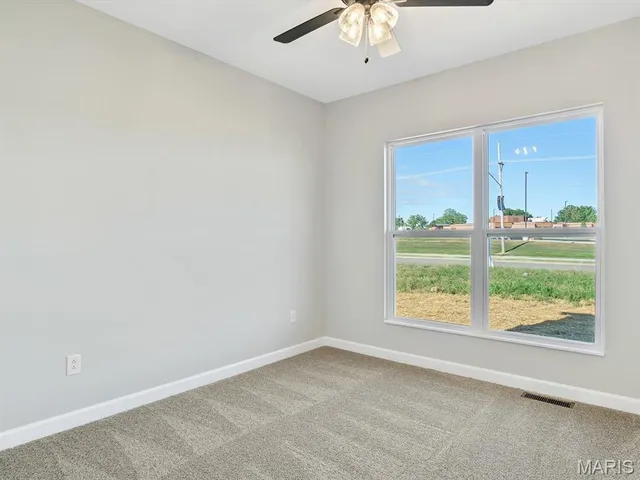 $520,000 | 484 Hayden Drive, Waterloo, IL 62298