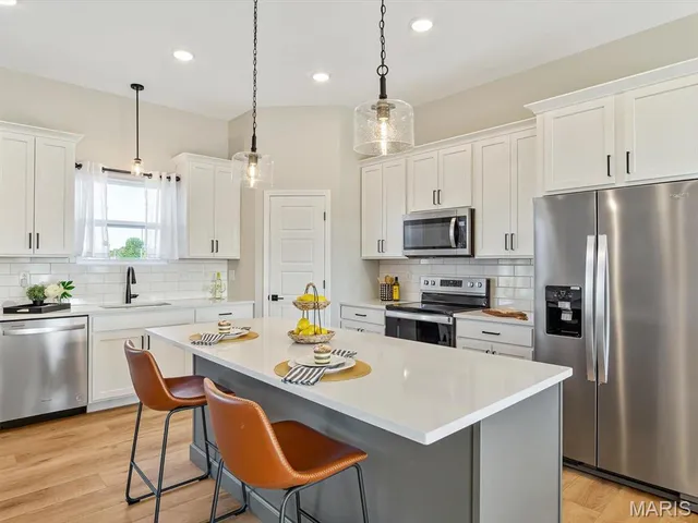 $520,000 | 484 Hayden Drive, Waterloo, IL 62298