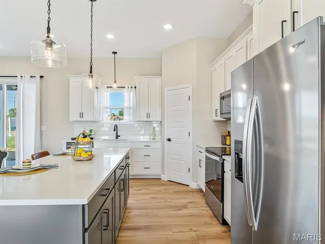 $520,000 | 484 Hayden Drive, Waterloo, IL 62298