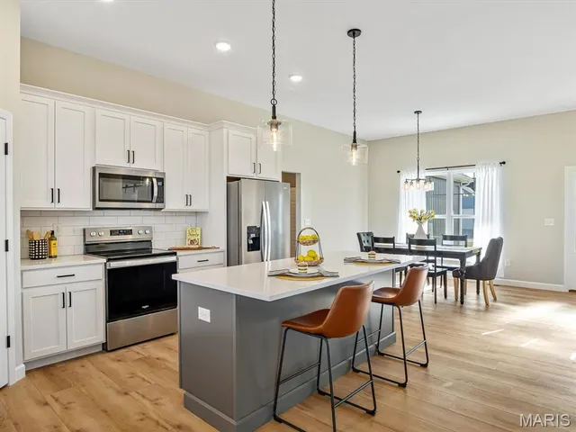 $520,000 | 484 Hayden Drive, Waterloo, IL 62298