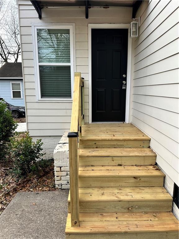 1577 Campbellton Road Southwest Atlanta, GA 30311 - Photo 2 of 23 a view of entryway