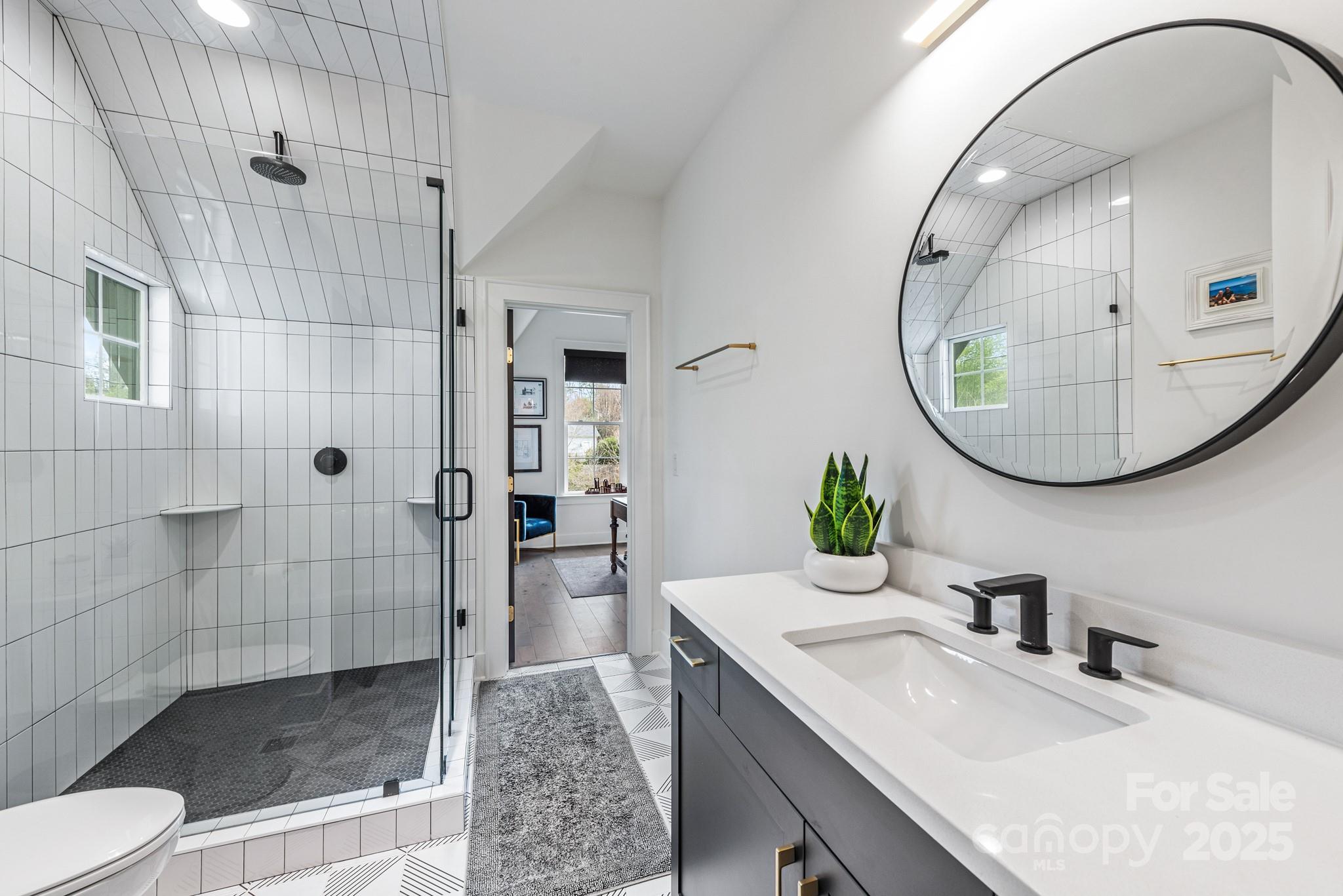 1711 Brook Road Charlotte, NC 28205 - Photo 33 of 48 Gallery Image 33