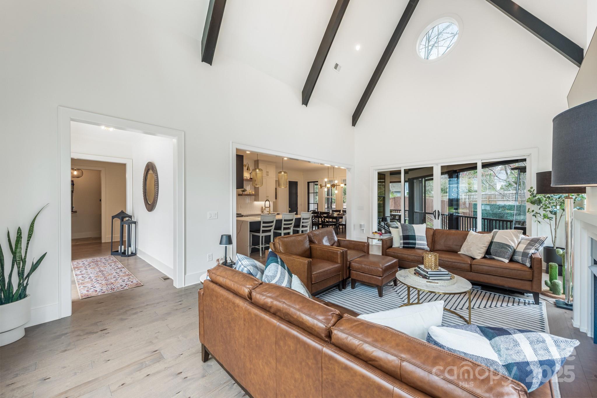 1711 Brook Road Charlotte, NC 28205 - Photo 8 of 48 Gallery Image 8