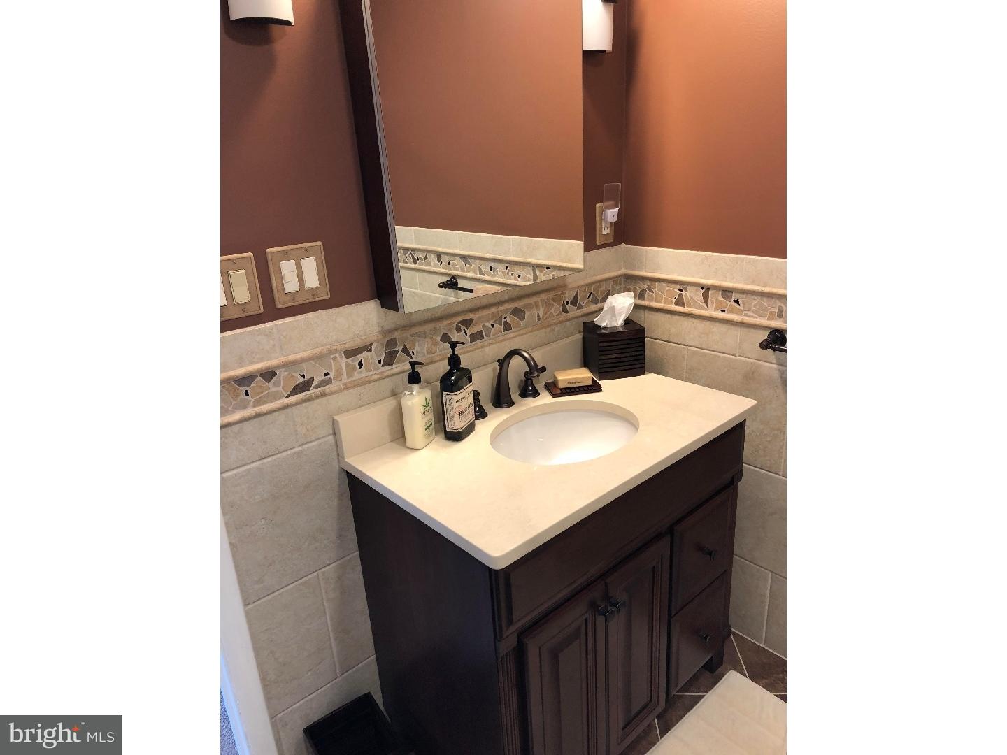 127 Laurel Road Southampton, PA 18966 - Photo 14 of 20 Master Bathroom
