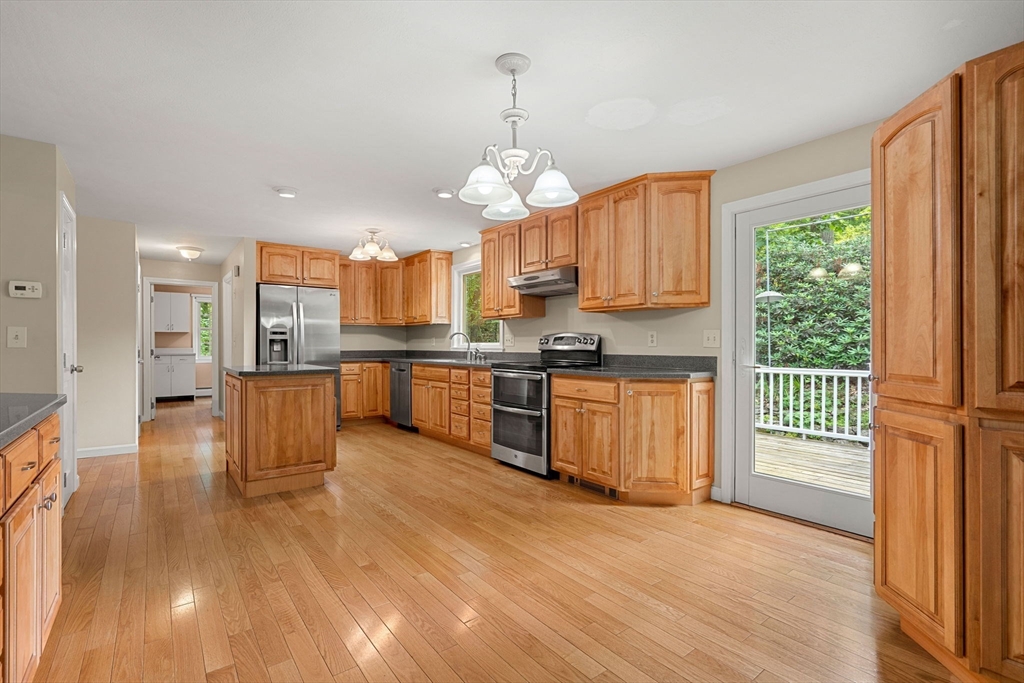 304 Reedy Meadow Road Groton, MA 01450 - Photo 5 of 39 Gallery Image 5